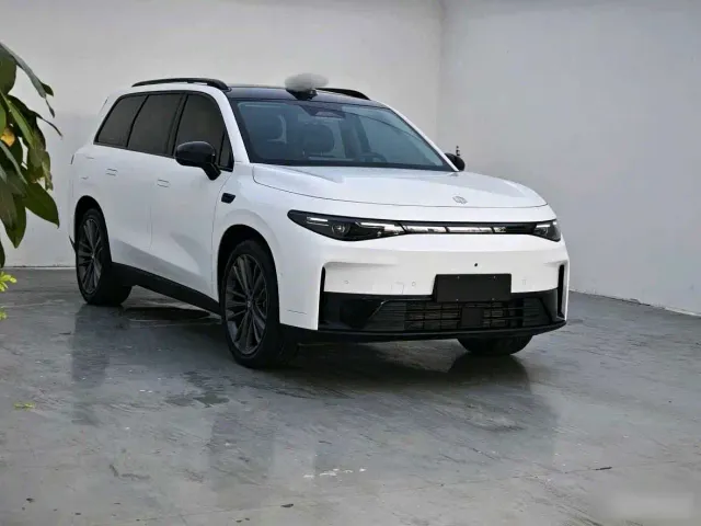 Leapmotor C16 — Фото автомобиля 3