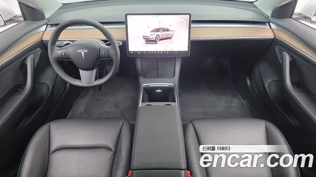 Tesla Model 3 — Фото автомобиля 7