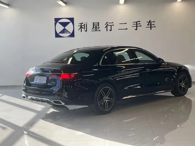 Mercedes-Benz E-Class — Фото автомобиля 9