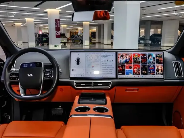 Li Auto L8 — Фото автомобиля 11