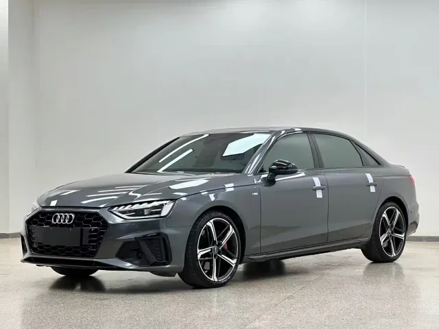 Фотография автомобиля — Audi A4L