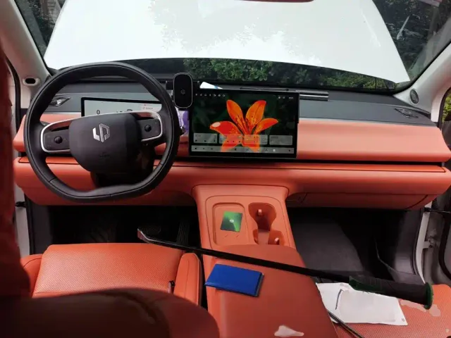 Leapmotor C10 — Фото автомобиля 12