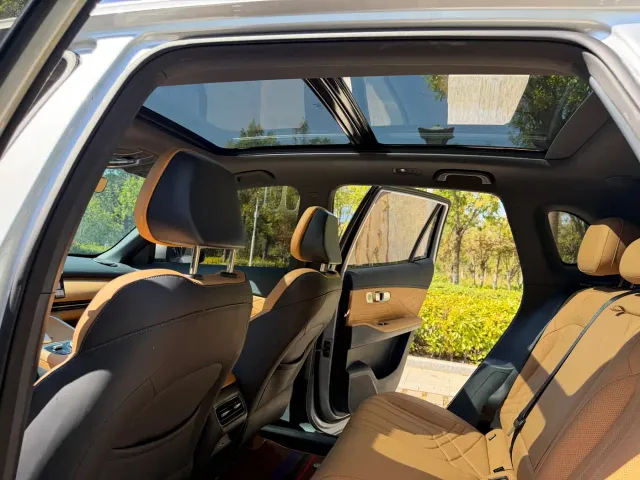 Geely Galaxy Starship 7 EM-i — Фото автомобиля 10