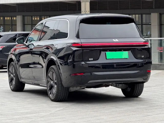 Li Auto L9 — Фото автомобиля 3