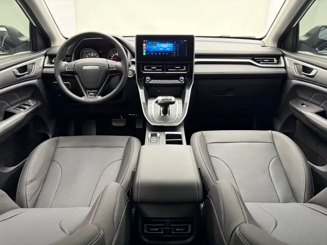 Haval M6 — Фото автомобиля 11