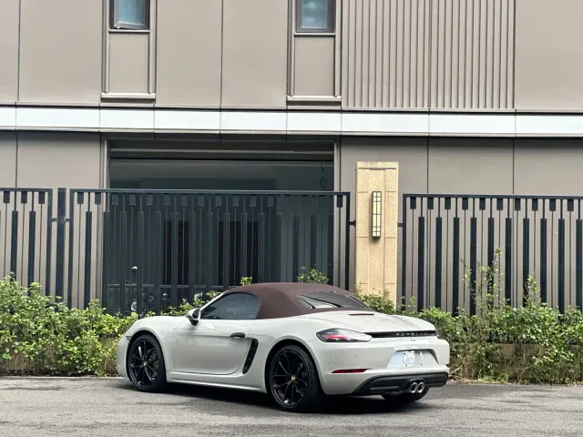 Porsche 718 — Фото автомобиля 6