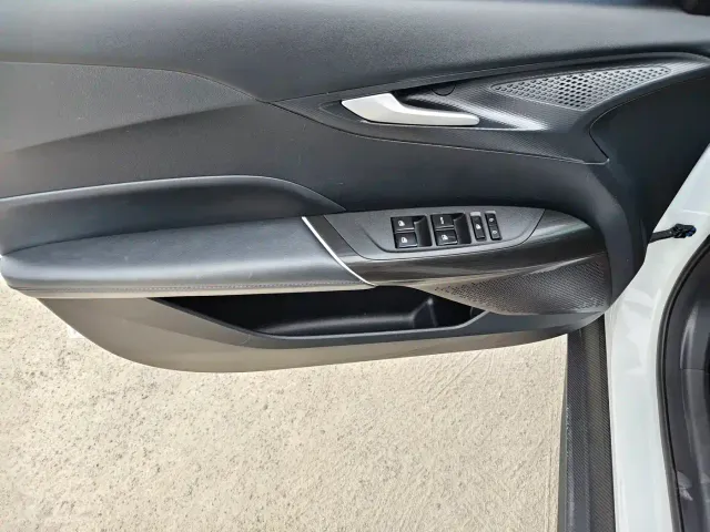 Changan Lamore — Фото автомобиля 7