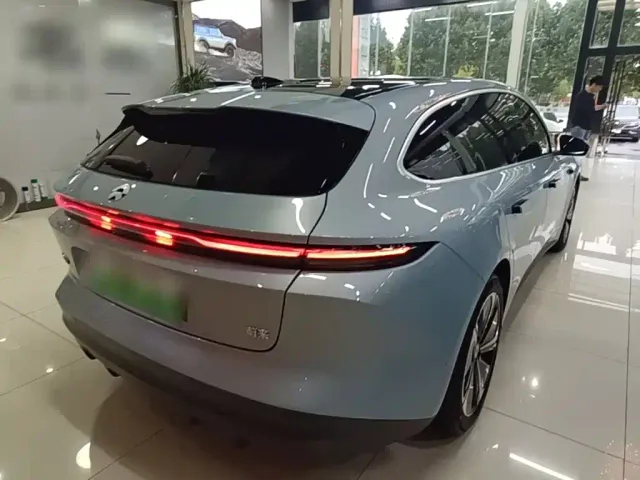 Nio ET5 Touring — Фото автомобиля 6