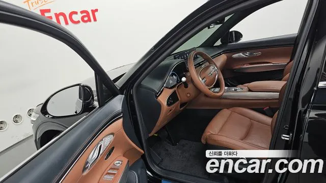 Genesis GV70 2.5T Бензин AWD — Фото автомобиля 10