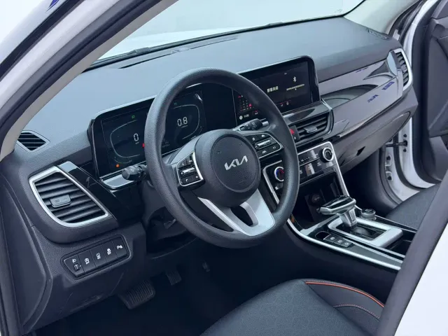 Kia Seltos — Фото автомобиля 7