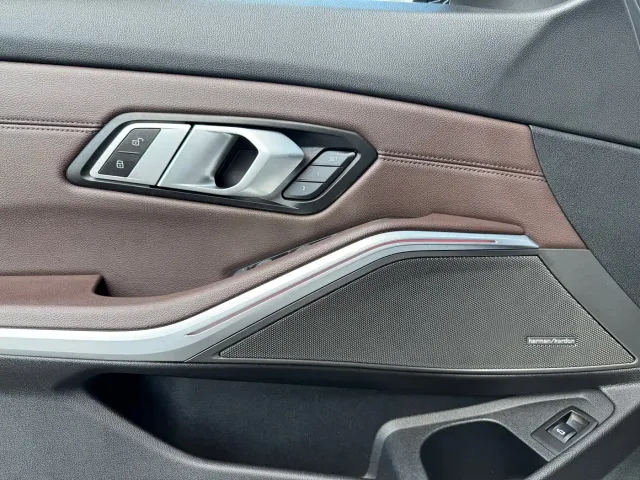 BMW 3 Series — Фото автомобиля 4