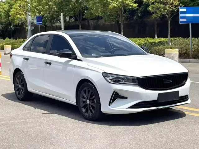 Geely Emgrand — Фото автомобиля 3