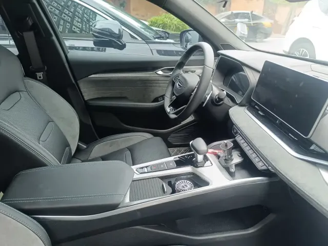 Geely Xingrui — Фото автомобиля 13