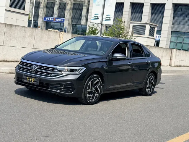 Фотография автомобиля — Volkswagen Sagitar