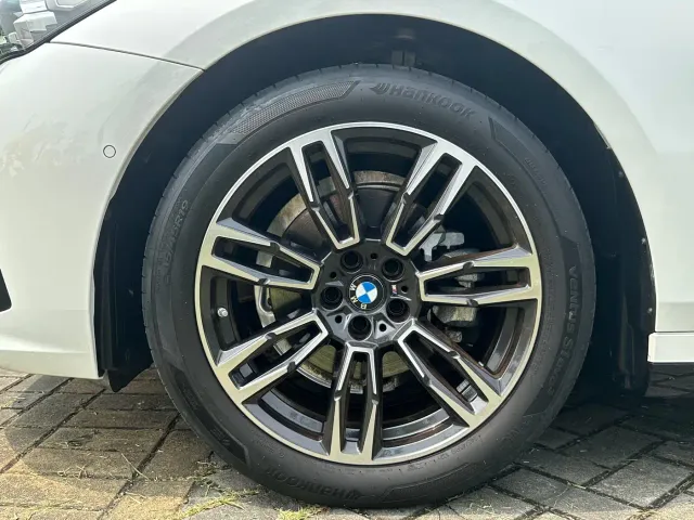 BMW 5 Series — Фото автомобиля 20