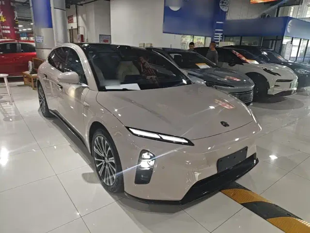 Nio ET5 Touring — Фото автомобиля 3