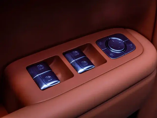 Li Auto Li Xiang L9 2025 Ultra Smart Renewal Edition — Фото автомобиля 30