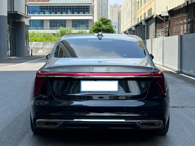 Hongqi H5 — Фото автомобиля 9