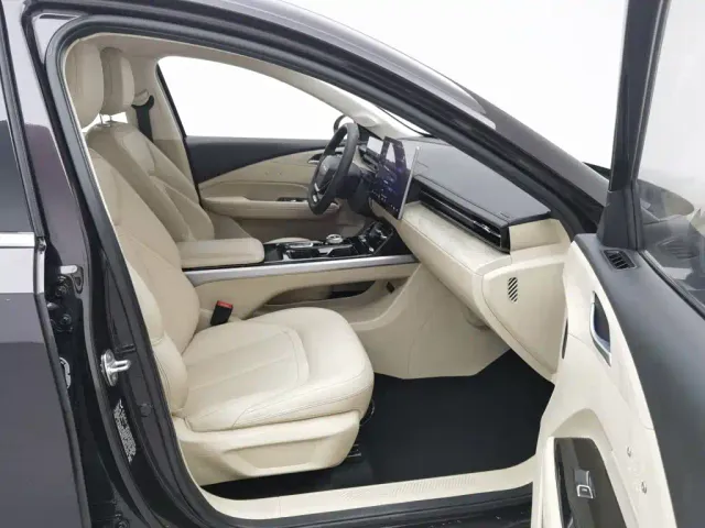 Wuling Starlight — Фото автомобиля 23