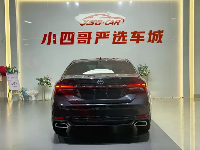 Toyota Avalon — Фото автомобиля 3