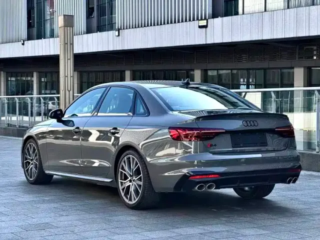Audi S4 — Фото автомобиля 7