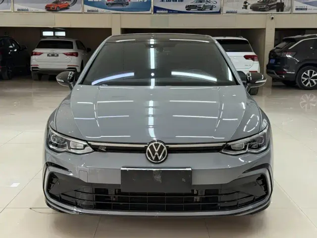 Volkswagen Golf — Фото автомобиля 2