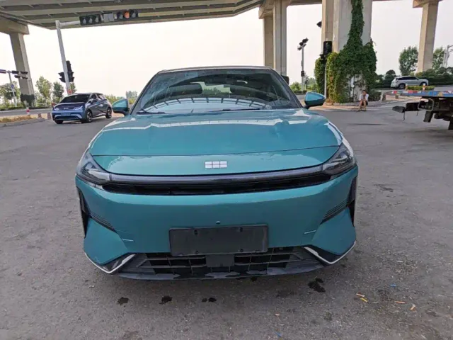 Geely Galaxy L6 — Фото автомобиля 2