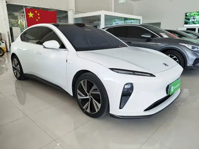 Nio ET5 — Фото автомобиля 3