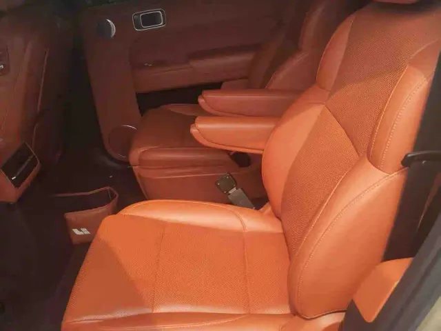 Li Auto L9 — Фото автомобиля 8