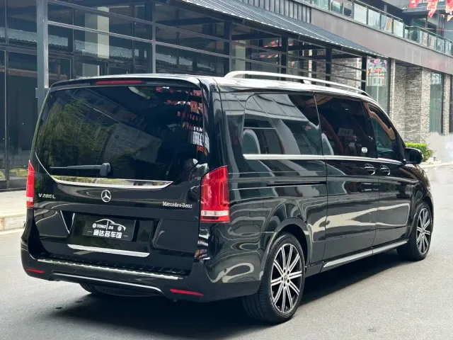Mercedes-Benz V-Class — Фото автомобиля 27