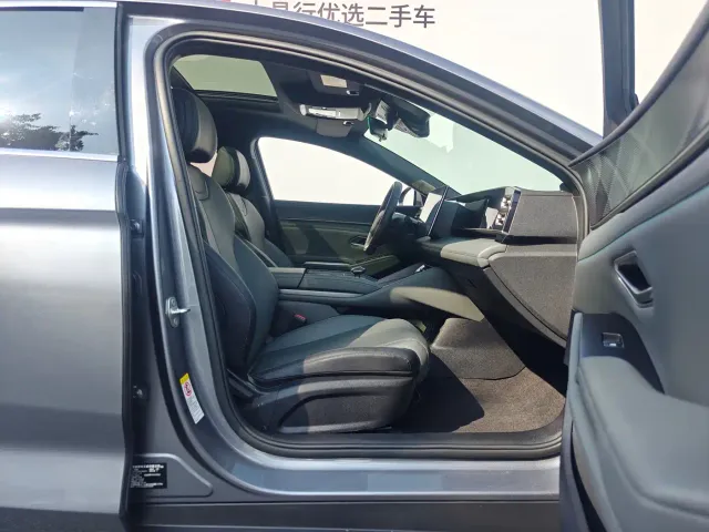 BYD Qin L — Фото автомобиля 21