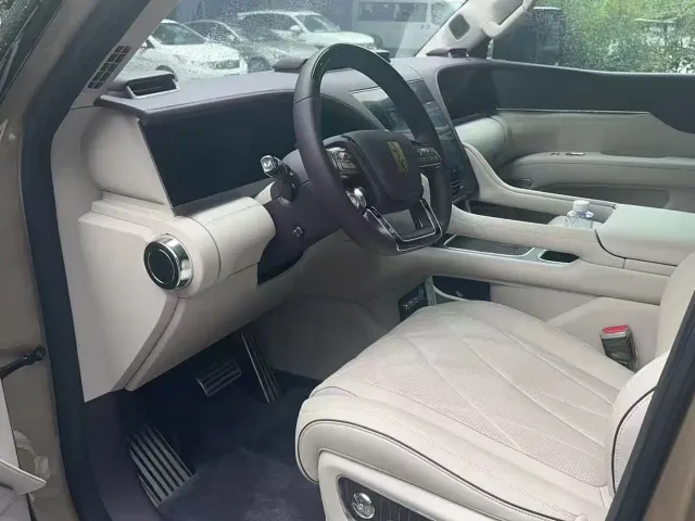 BYD U8L — Фото автомобиля 5