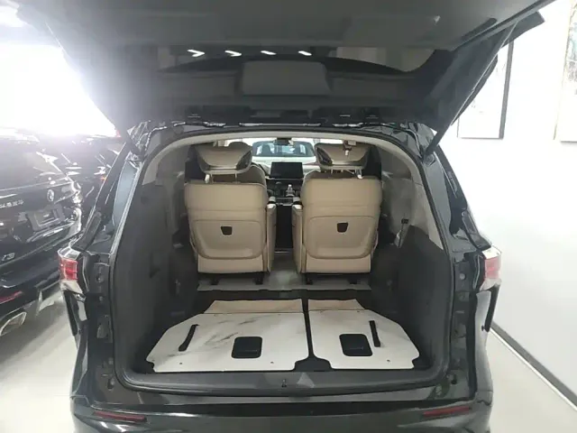 Toyota Granvia — Фото автомобиля 18