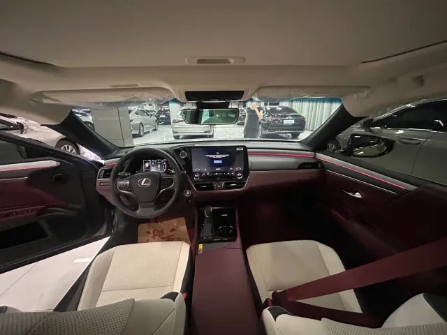 Lexus ES — Фото автомобиля 6