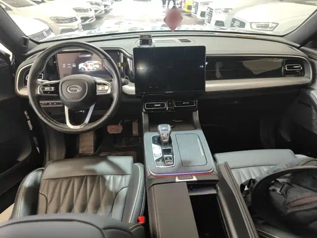 GAC Trumpchi GS8 — Фото автомобиля 9