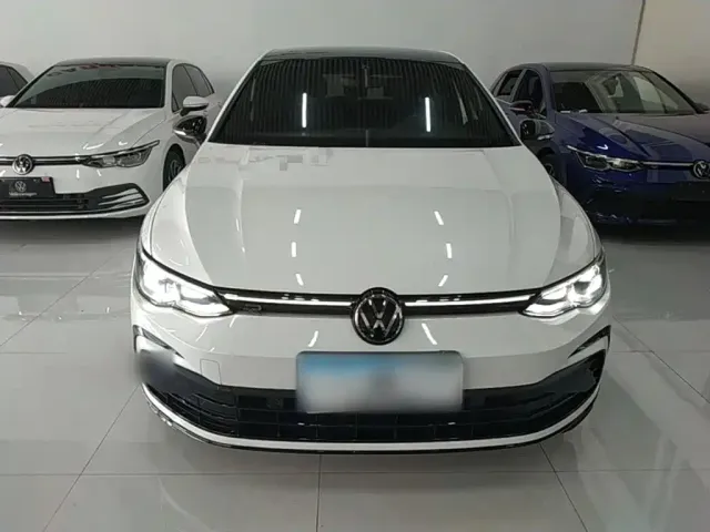Volkswagen Golf — Фото автомобиля 2