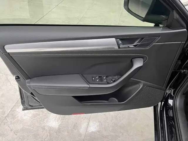 Skoda Superb — Фото автомобиля 15
