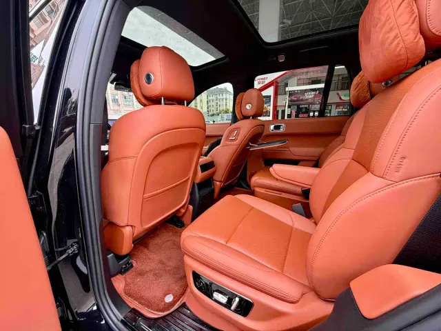 Li Auto L8 — Фото автомобиля 6