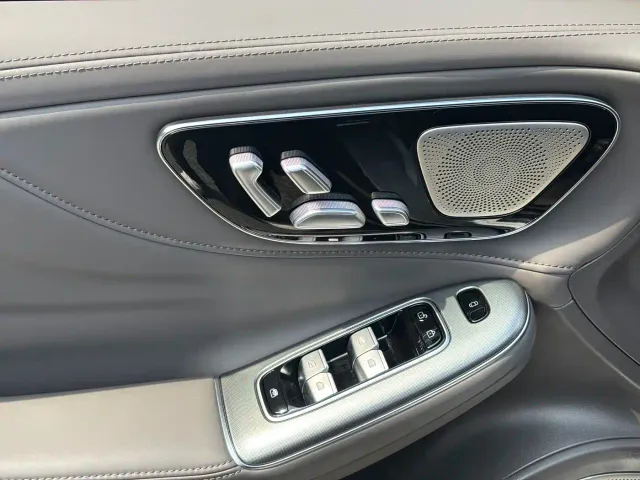 Roewe Rising Auto F7 — Фото автомобиля 20