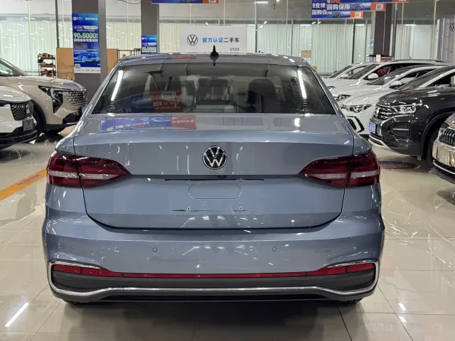 Volkswagen Lavida — Фото автомобиля 9