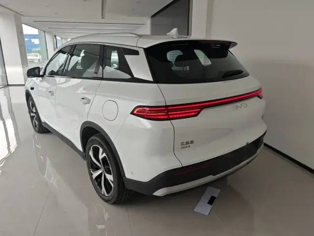 BYD Song Pro — Фото автомобиля 4