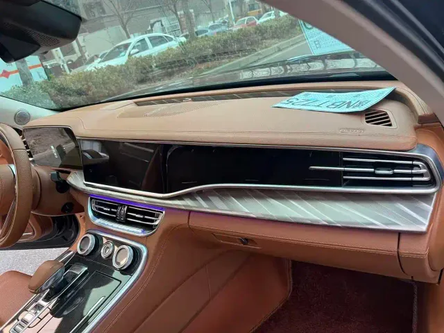 Hongqi H9 — Фото автомобиля 11