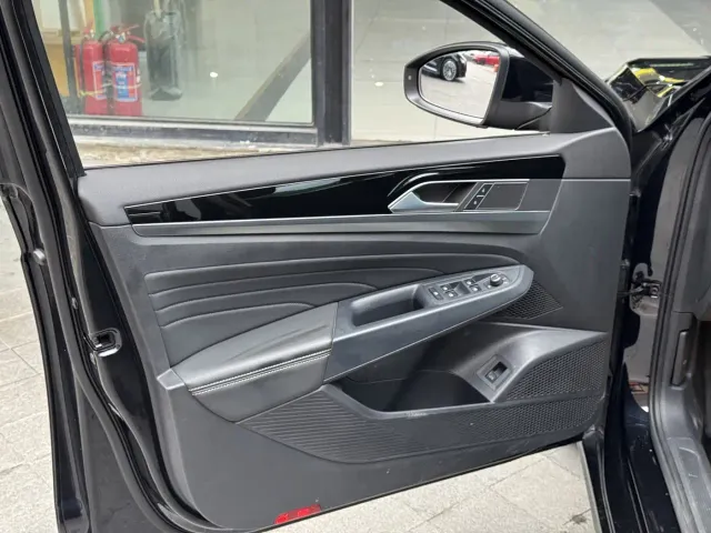 Volkswagen Passat — Фото автомобиля 15