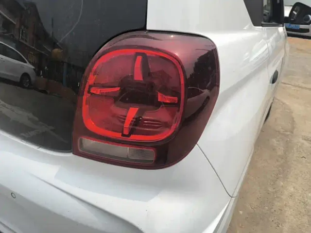 Roewe Clever — Фото автомобиля 7