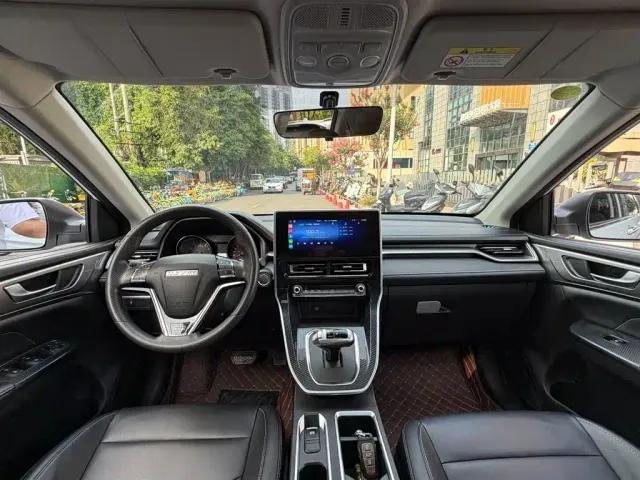 Haval M6 — Фото автомобиля 11