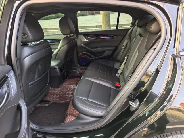 Cadillac CT5 — Фото автомобиля 9