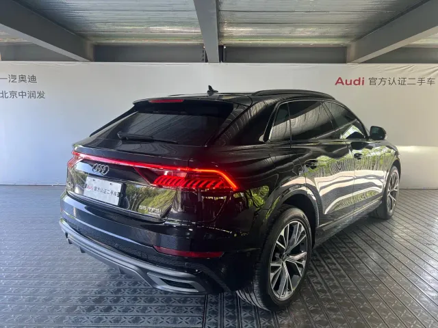 Audi Q8 — Фото автомобиля 5