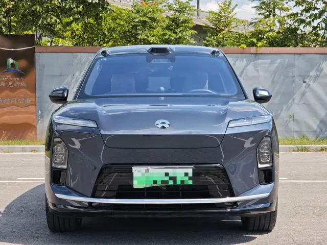 Nio ES8 — Фото автомобиля 8
