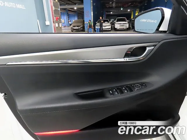 Hyundai Grandeur Grandeur (New) Hybrid — Фото автомобиля 15