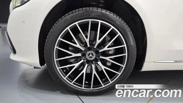 Mercedes-Benz S-Class — Фото автомобиля 5